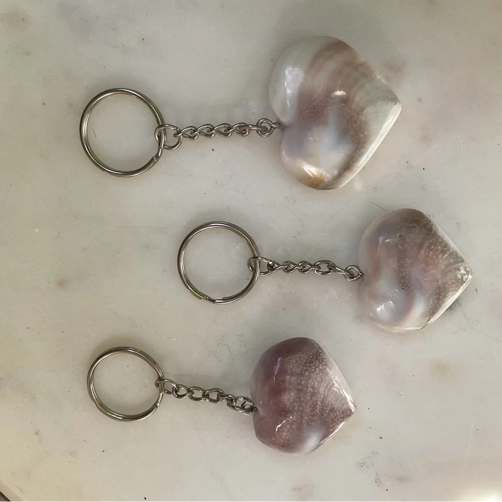Shiva Shell Heart Key chains - Picture 4 of 5